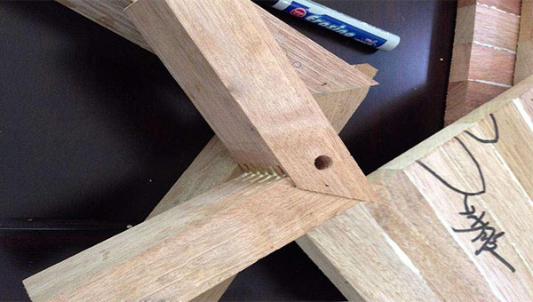 粘木板用什么胶水粘？
