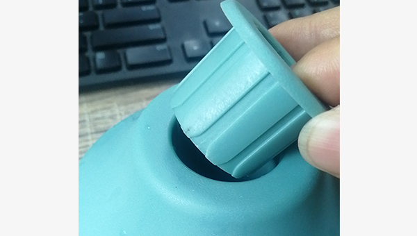 尼龙粘尼龙想要粘的牢固，就用汇瑞尼龙专用胶