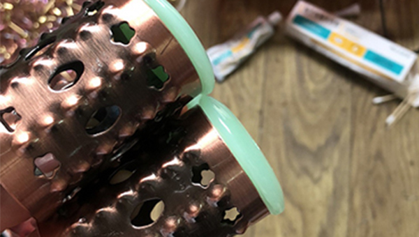 密封胶可以粘金属吗