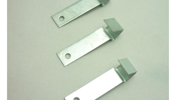 汇瑞瞬间胶能不能粘金属？