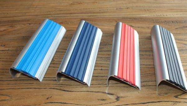 pvc粘铝用什么胶水？