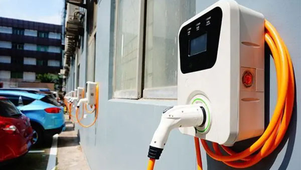 新能源充电桩胶粘剂应用案例分享、充电桩外壳密封胶粘剂应用解决方案！