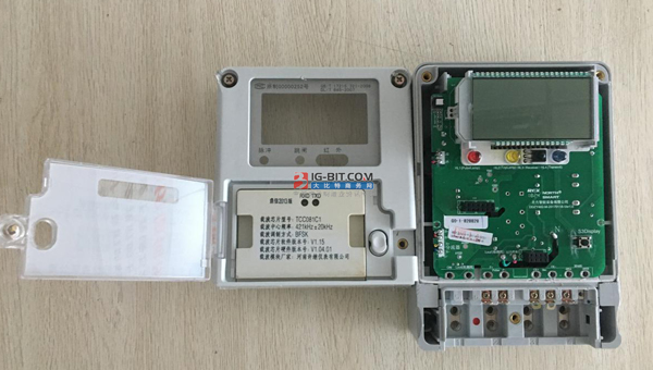 智能电表外壳粘接，使用密封胶可确保外壳固定的可靠性