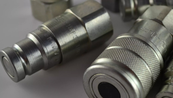 厌氧平面密封胶，用于小间隙刚性金属零件之间的密封