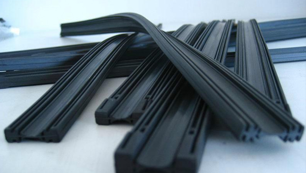 pvc胶粘牢固性差？使用PVC处理剂可有效增强附着力