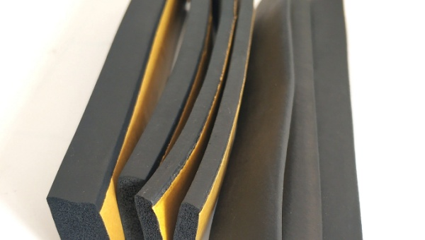 发泡硅胶处理剂在汽车密封条中的应用