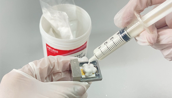 发热元件灌封能用HR-8797耐1000度高温胶吗​