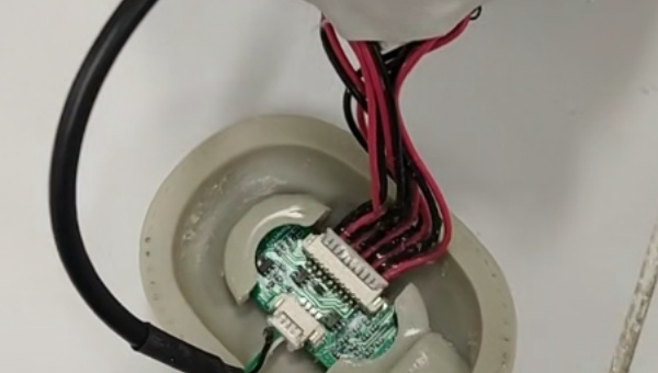 硅胶密封粘接怕漏水用什么？推荐使用 HJL-626T 硅胶胶水防水耐浸泡