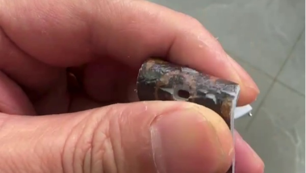 硅胶表带UV打印图案拉伸后油墨开裂用什么？HJL-916-8 硅胶UV打印处理剂防开裂