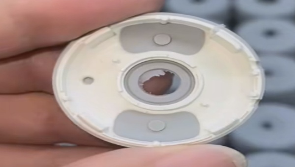 硅胶按键固态硅胶包塑胶低温成型附着力差？HR-326热硫化胶水帮你搞定