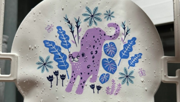 硅胶泳帽热转印后水洗图案脱落用什么？HJL-917免处理硅胶热转印胶水水洗不掉色