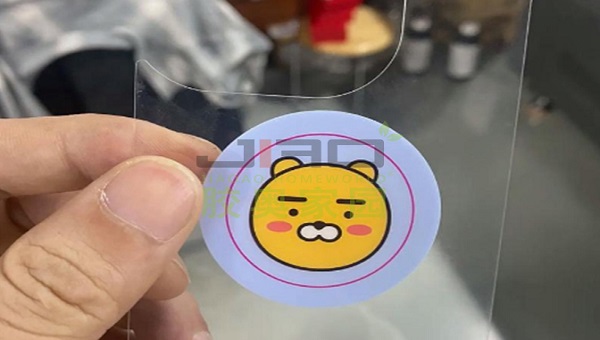 塑料UV打印一刮就掉如何加强附着力？