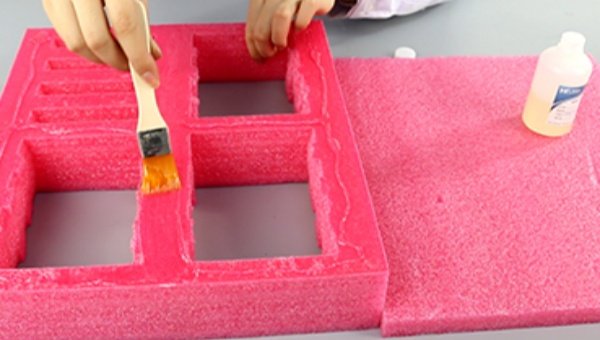 珍珠棉粘接用什么胶水？HR-715专用胶粘接牢固无腐蚀