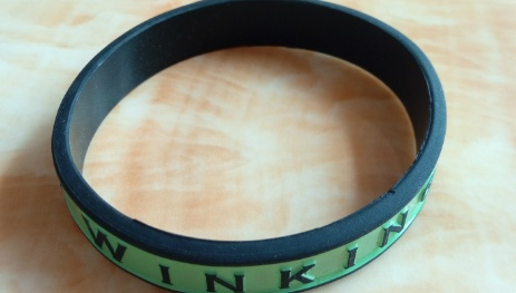 硅胶手环贴双面胶易脱落?使用HJL-916处理剂大大提升粘接力