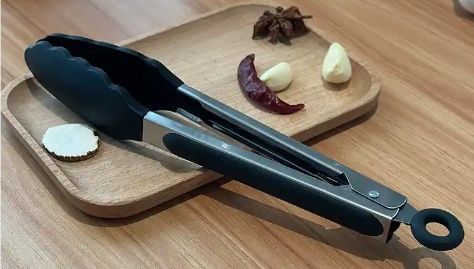 1:1液态硅胶与316不锈钢160度注塑成型推荐使用HJL-216底涂剂