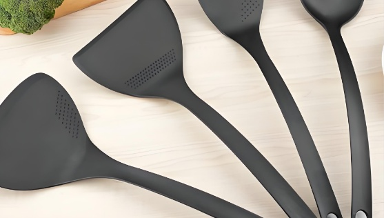 固态硅胶包PA66锅铲170℃模压成型不鼓包？首选HJL-216专用底涂剂