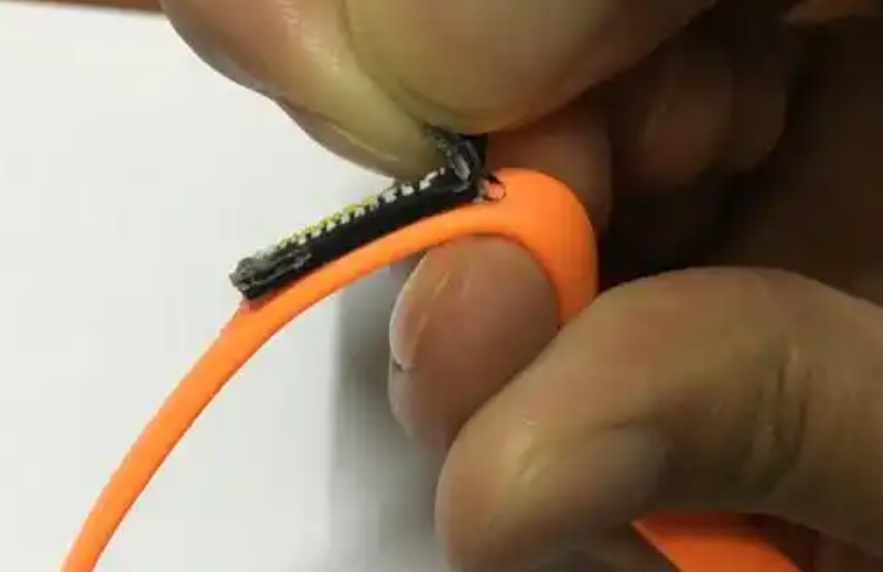 硅胶粘不锈钢，硅胶胶水，硅胶和不锈钢粘接用什么胶水牢固？