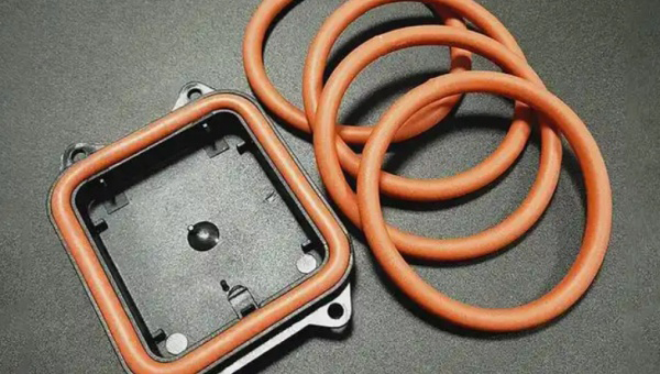 发泡硅胶密封条对接，HJL-618热粘硅胶胶水，发泡硅胶密封条对接选用HJL-618热粘硅胶胶水强力不发硬