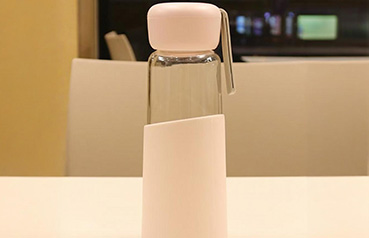 硅胶包玻璃杯.jpg 硅胶包玻璃杯.jpg